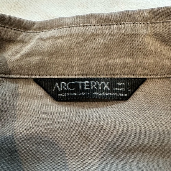 Arc'teryx size L light grey or taupe long sleeve shirt - Picture 7 of 7